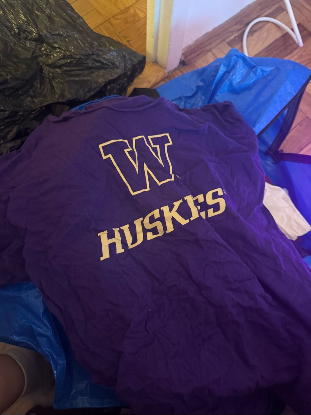 Purple Huskies Graphic T-Shirt Cut Collar